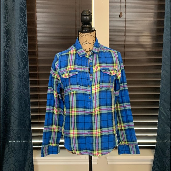 Abercrombie & Fitch Tops - Abercrombie plaid shirt